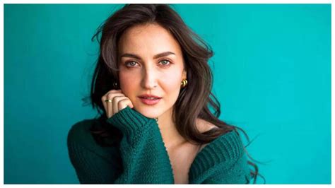 'When spotlight fades...': Elli AvrRam opens up about fame in Bollywood ...
