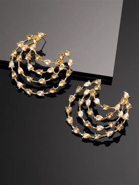 Rubans Offers Finest Quality Earrings Collection Online.