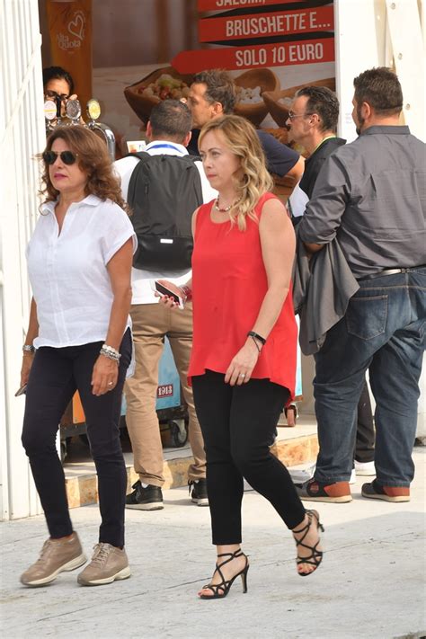 Giorgia Meloni's feet