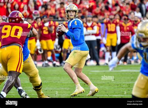 Los Angeles, CA. 18th Nov, 2023. UCLA Bruins quarterback Ethan Garbers ...