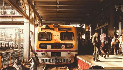 Descubra Ayutthaya en tren, carretera y río, Phra Nakhon - Central de ...