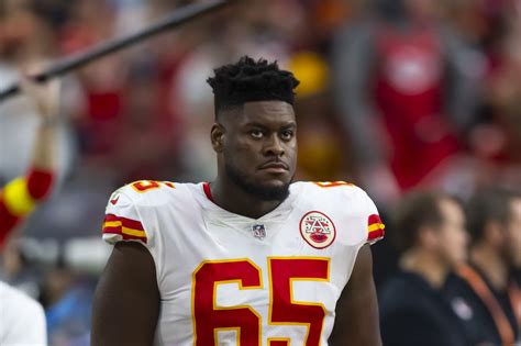 Chiefs vs. Bills Wednesday injuries: right guard Trey Smith is back ...