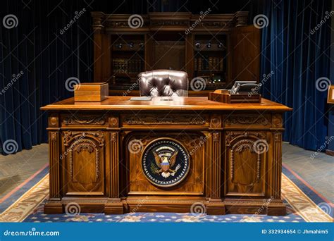 President at Desk 的图像结果
