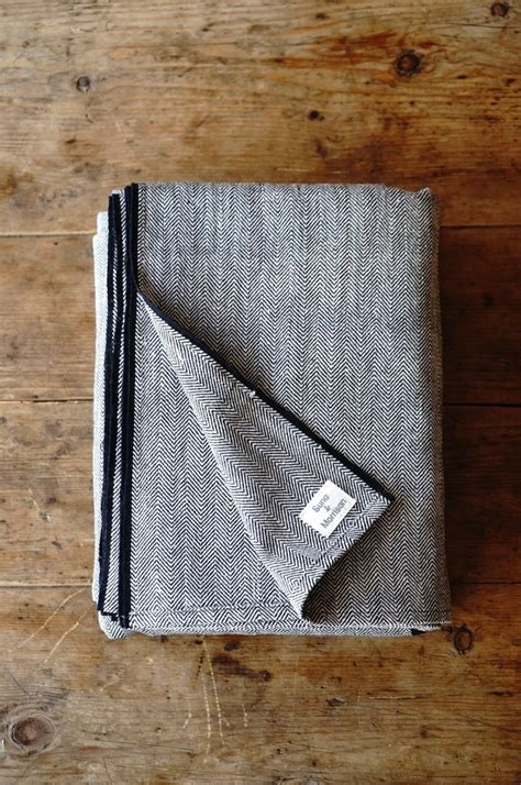 suno&morrison / Organic Khadi Sheets (Herringbone Black) | MING folk ...