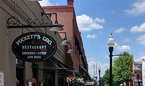 Puckett's Grocery and Restaurant Downtown Franklin | Dentagama