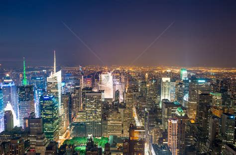 纽约市摩天大楼和云层天高清图片下载-正版图片502754497-摄图网