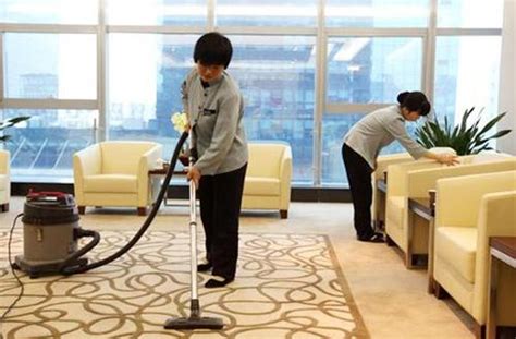 怎么做好办公室清洁服务_清洁流程-手挽手保洁公司