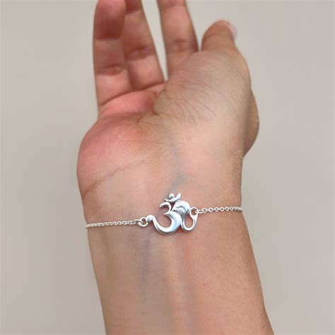 WOMEN - Shubh Om Ganesh 92.5 Silver Bracelet – Amaltaas