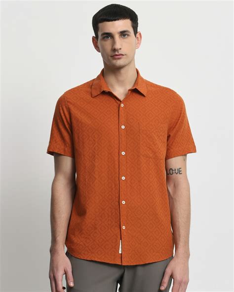 Buy Rust Textured Plain Slim Fit Casual Shirt Online at Muftijeans