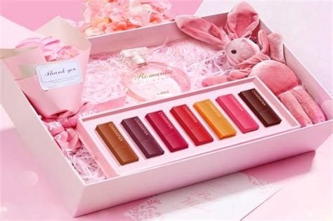 表白礼物选什么好最新素材