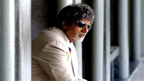 Amitabh Bachchan was handed a CD of a Hollywood movie, instead of ...