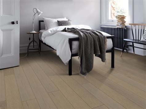 Majesty Oak Iron Brush & Lacquered Click Engineered Wood Flooring ...