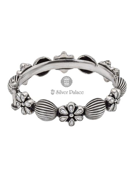 Mannj Collection - Silver Palace