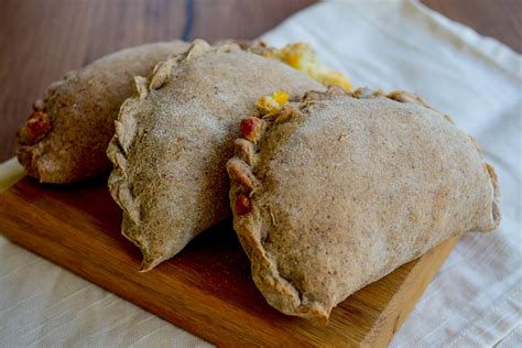 Пирожки с тыквой и сыром из муки зеленой гречки - СделаемВкусно.ру