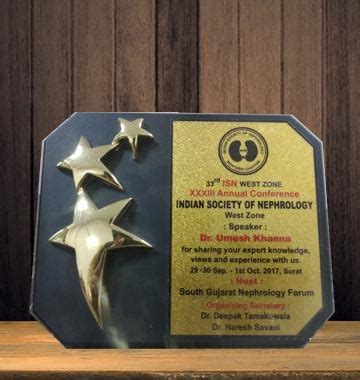 Dr Umesh Khanna