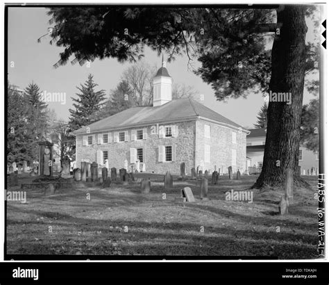 Old stone church lewisburg hi-res stock photography and images - Alamy