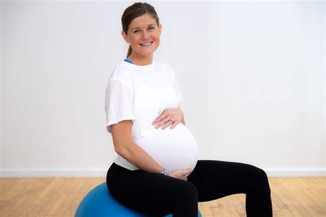 Using An Exercise Ball Third Trimester | EOUA Blog