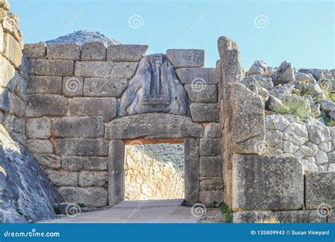 The Lion Gate - the Main Entrance of the Bronze Age Citadel of Mycenae ...