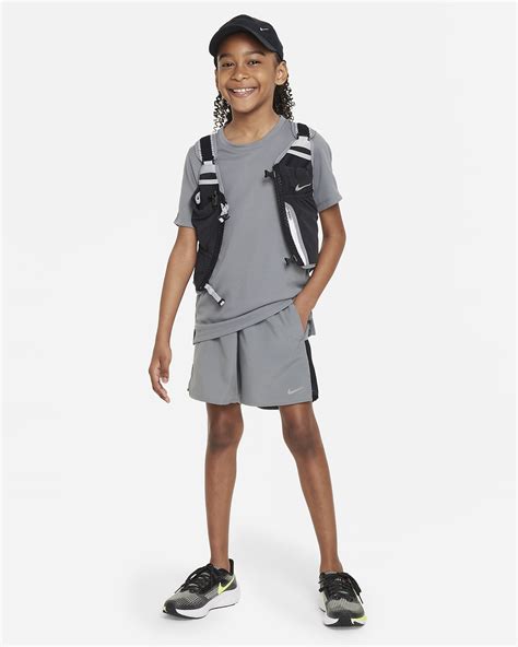 Nike Dri-FIT Miler Older Kids' (Boys') Short-Sleeve Training Top. Nike IN