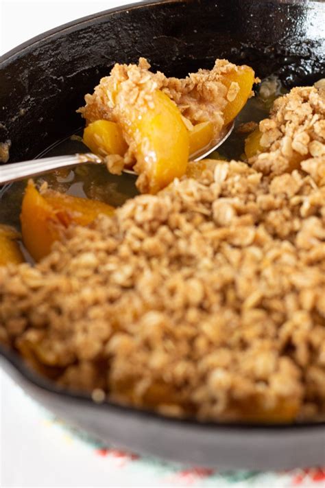 Easy Peach Crisp Recipe with Canned Peaches | Recipe | Easy peach crisp ...
