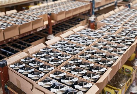 Candle Making Assembly Line 的图像结果