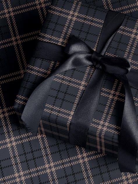 Classic Blue Plaid Wrapping Paper Traditional Gift Wrap Christmas ...