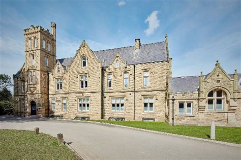 ODDFELLOWS ON THE PARK (Cheadle) - Boutique Hotel Reviews, Photos, Rate ...