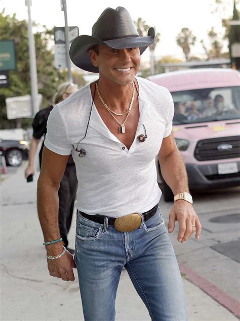 What Type Of Cowboy Hat Does Tim Mcgraw Wear at Jonathan Landseer blog