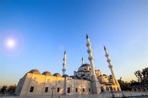 Erdoğan inaugurates Central Asia's largest mosque in Kyrgyzstan | Daily Sabah