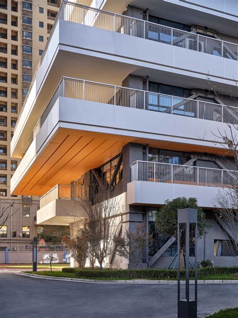 Comprehensive School 的图像结果