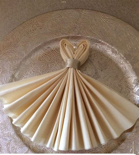 Pin by Katrina Leach on ABBA CRUK | Napkin folding, Fancy napkin ...