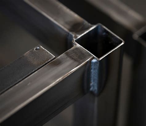 Work Bench with Vice 的图像结果