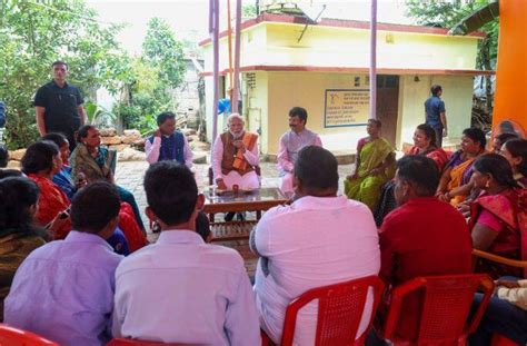 Prime Minister Shri Narendra Modi interacts with PM Awas Yojana ...
