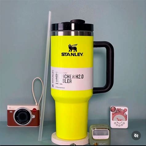 Stanley Neon | Quencher H2.0 | 1.18L (authentic) – Kidspark