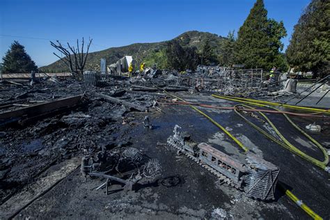 Los Rios Rancho apple farm in Oak Glen partially reopens after fire ...