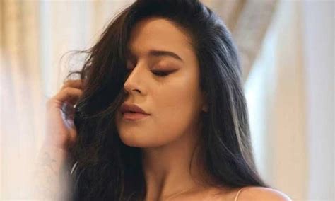 Tiger Shroff's sister Krishna Shroff sets internet on fire in these ...