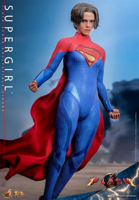Supergirl Lands at Hot Toys with New 1/6 Scale Figure for The Flash