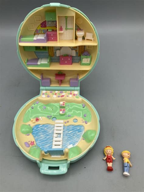 Polly Pocket House