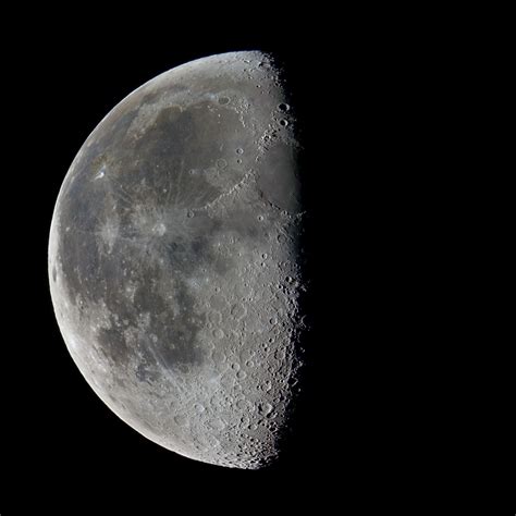 Waning gibbous Moon @ not so bad Astrophotography