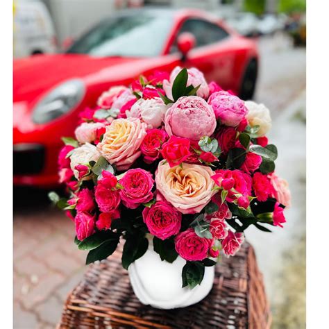 Extravagance Peony Bloom Box - Peony Blooms