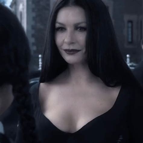 morticia | Catherine zeta jones, Morticia addams, Addams family