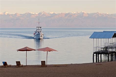 Иссык-Куль летом (северный берег) / Фото / Mykgstan.com