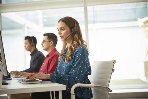 Inbound Call Center Services [Features & Benefits + Demo]