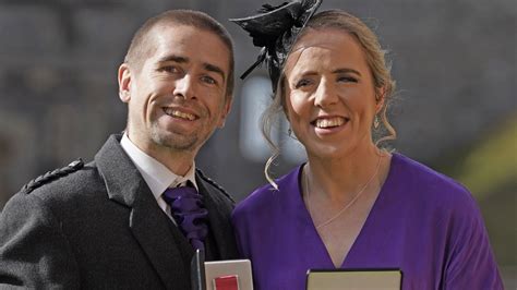 Para-cyclists Neil and Lora Fachie and pilot have silver medals stolen ...