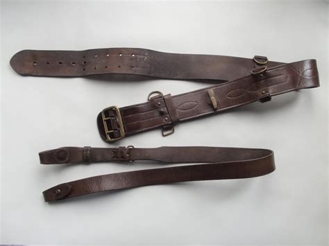 WW2 BRITISH ARMY OFFICERS SAM BROWN BELT & SHOULDER STRAP NAMED - DBG ...