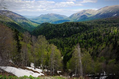 Какие природные достопримечательности можно увидеть во время поездки на двухколёсном транспорте