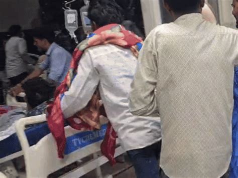 Relatives rush patients along with beds, PHOTOS surface in jaipur Beds ...