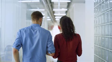 People Walking in a Hallway 的图像结果