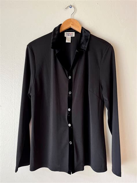Vintage Womens Black Blouse With Velvet Collar and Button Placket Black ...