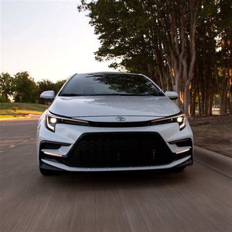 2026 Toyota Corolla Trim Matchup: SE vs XSE - Autoblog